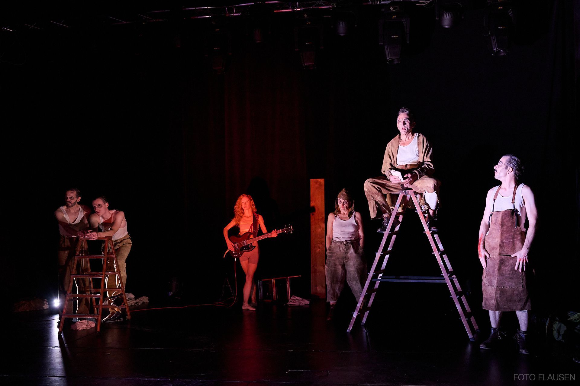 Cassandra Rühmlings Produktion von DIE HEILIGE JOHANNA DER SCHLACHTHÖFE (von Bertold Brecht).