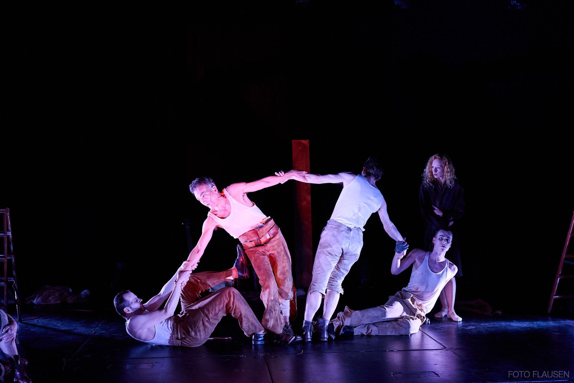 Cassandra Rühmlings Produktion von DIE HEILIGE JOHANNA DER SCHLACHTHÖFE (von Bertold Brecht).