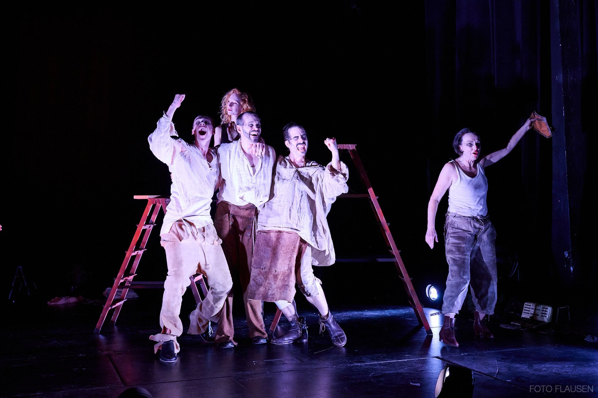 Cassandra Rühmlings Produktion von DIE HEILIGE JOHANNA DER SCHLACHTHÖFE (von Bertold Brecht).