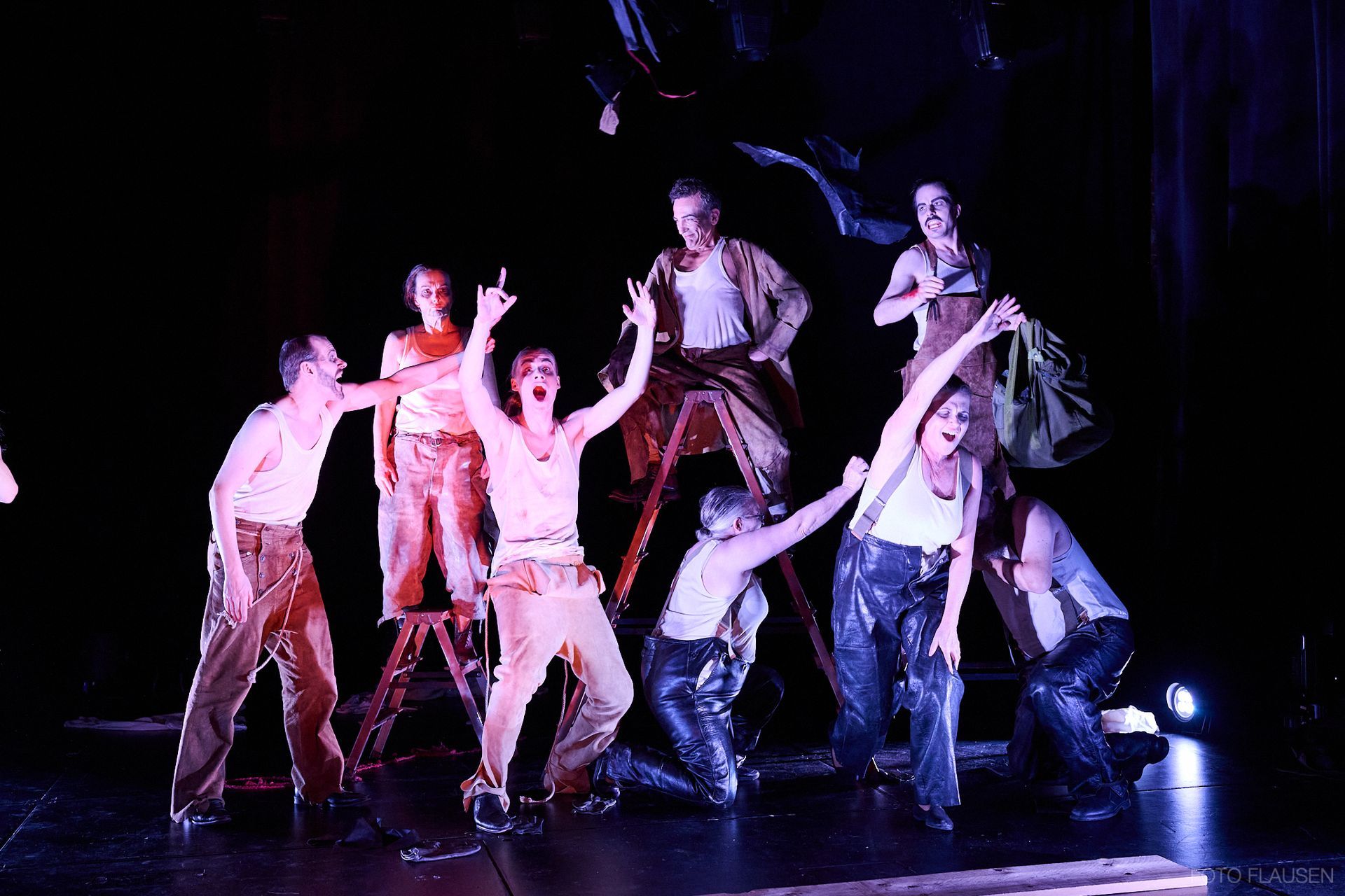 Cassandra Rühmlings Produktion von DIE HEILIGE JOHANNA DER SCHLACHTHÖFE (von Bertold Brecht).