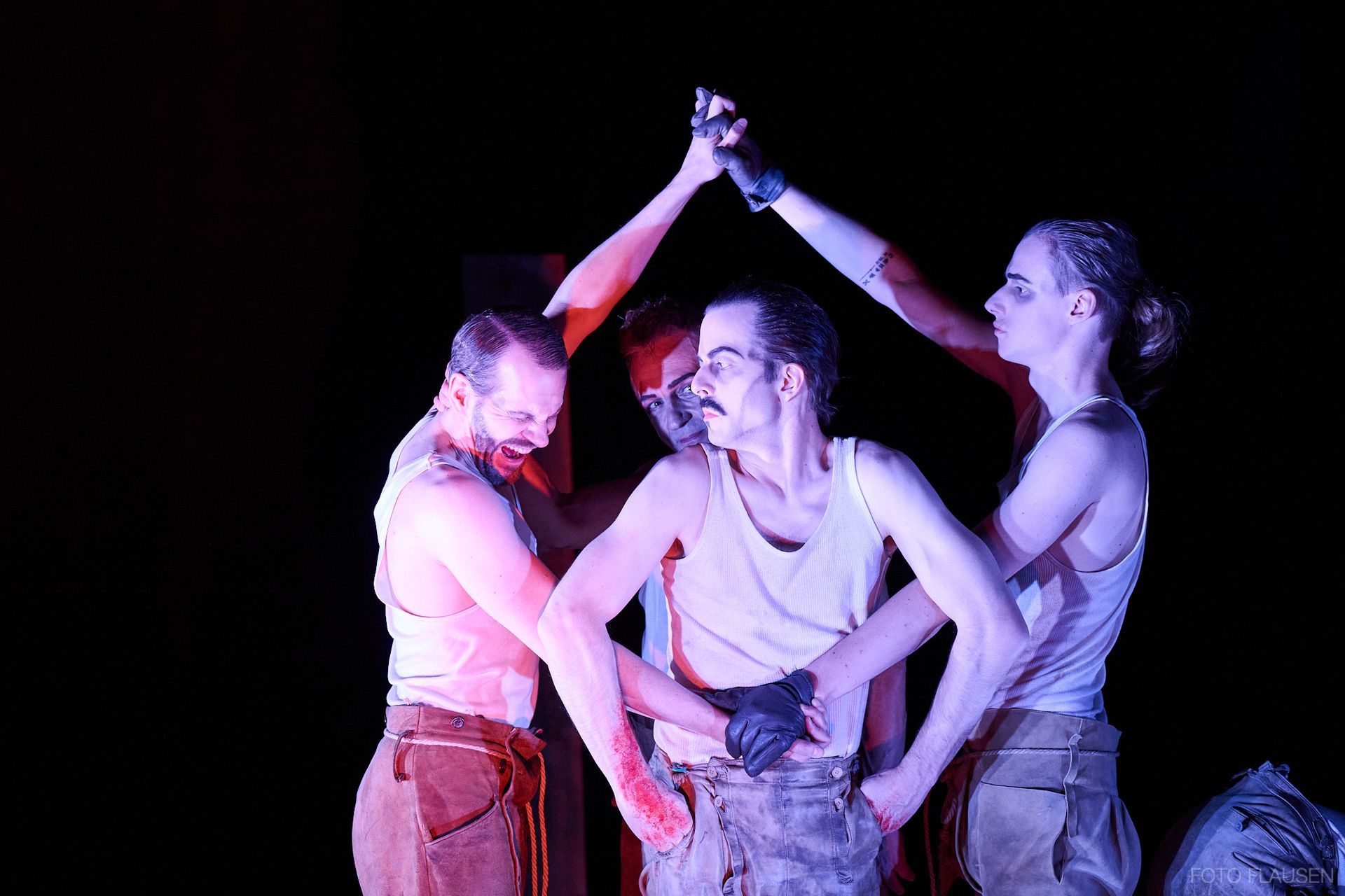 Cassandra Rühmlings Produktion von DIE HEILIGE JOHANNA DER SCHLACHTHÖFE (von Bertold Brecht).