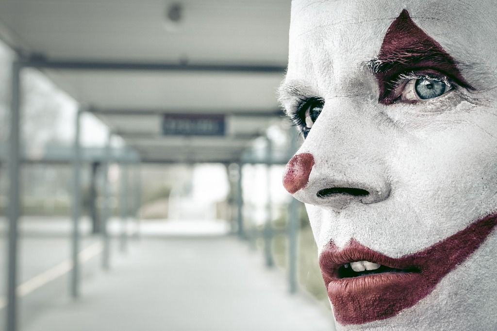 Der Schauspieler Florian Friedrich als depressiver Clown