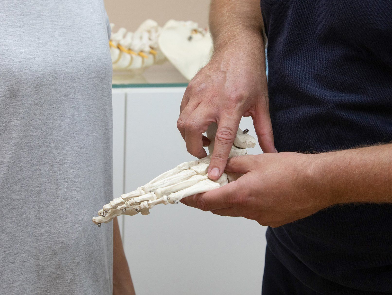Orthopäde Orthopädin München Solln Arthrose Osteoporose Stosswelle