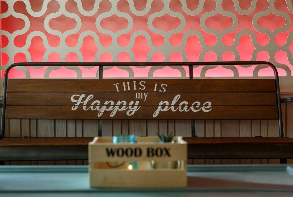 Resultado de imagen de decoracion de bares