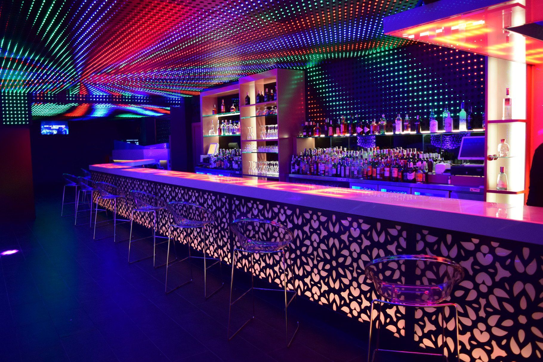 Resultado de imagen de decoracion de bares de copas