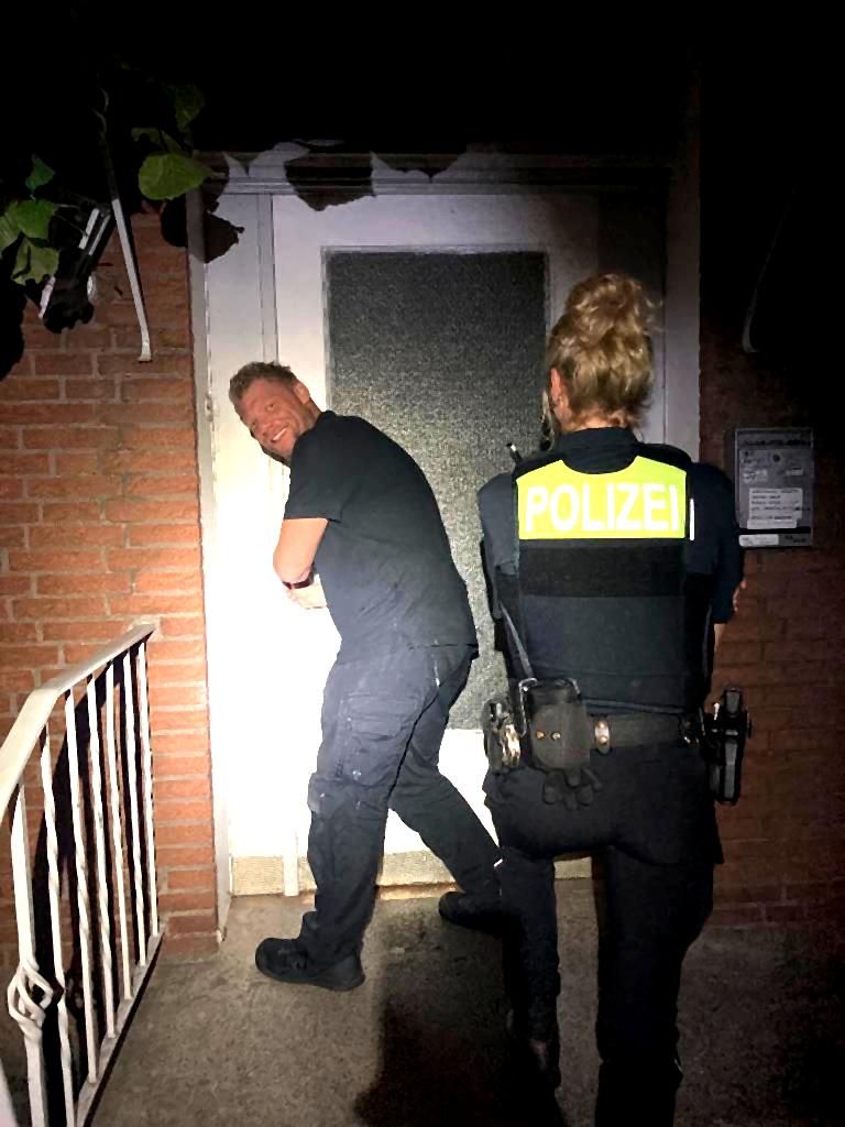 Schlüsseldienst Timo Skibbe im Einsatz mit Polizei – Ostercappeln