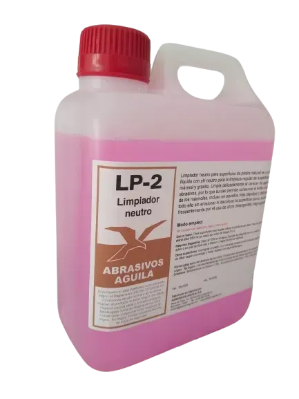 Detergente neutro concentrado para limpieza de suelos pulidos sin danar el brillo.
