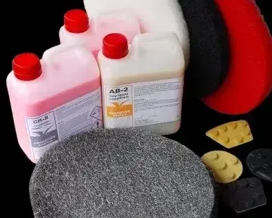 Consumibles para abrillantar suelos con máquina rotativa