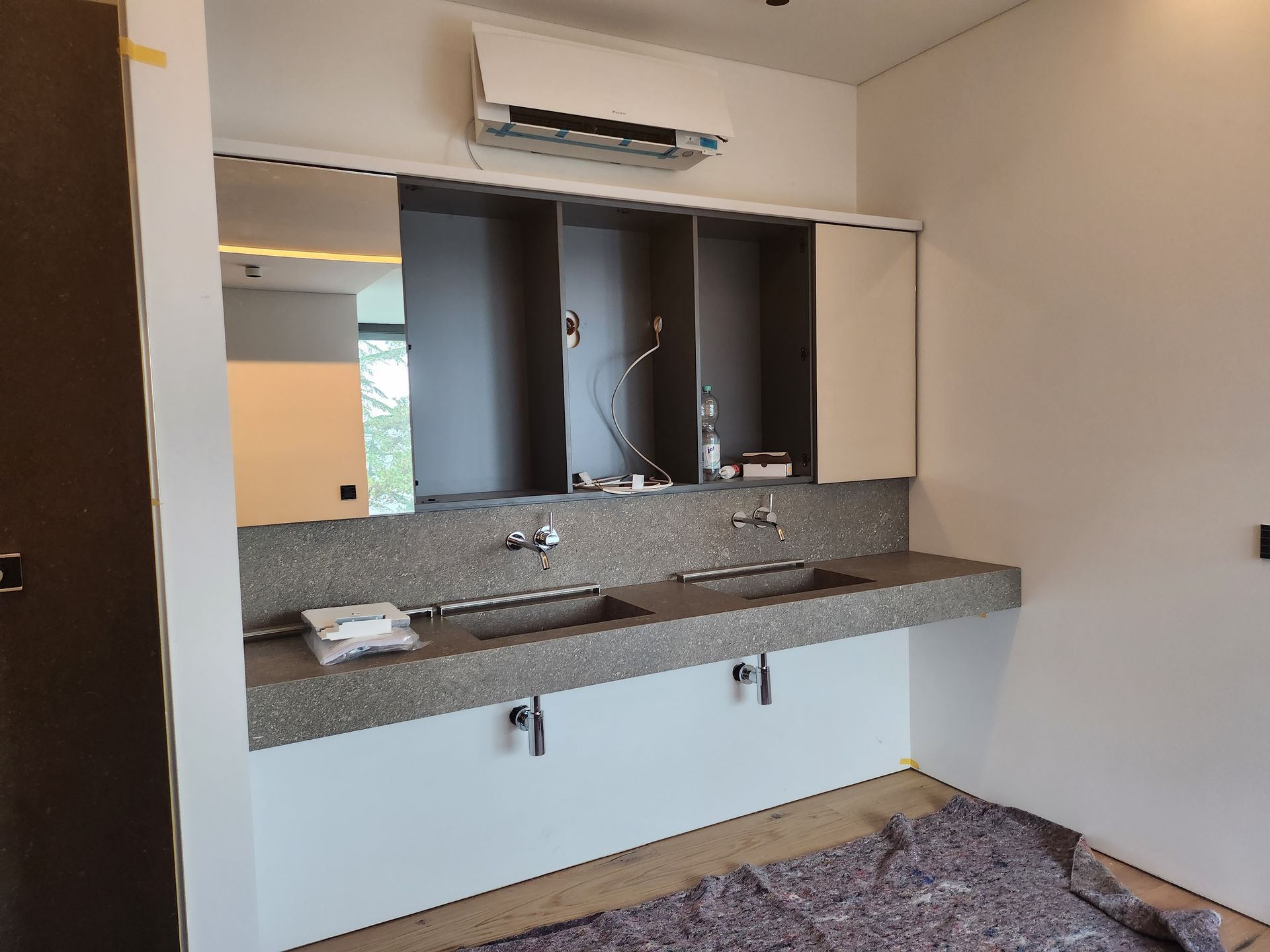 keramischer Waschbecken, RP-Fliesen-Verlege Konstanz, Fliesenleger