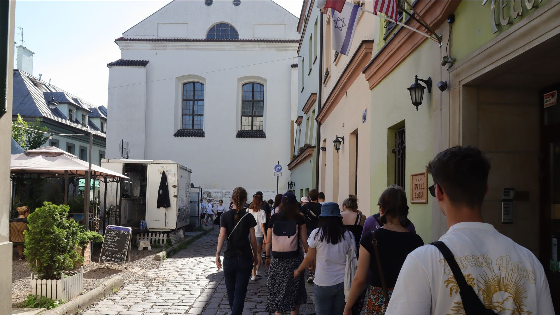 Schülergruppe im jüdischen Viertel in Krakau
