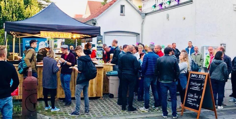 Besucher bei einem Event in Verl am Stand von Bei Sven