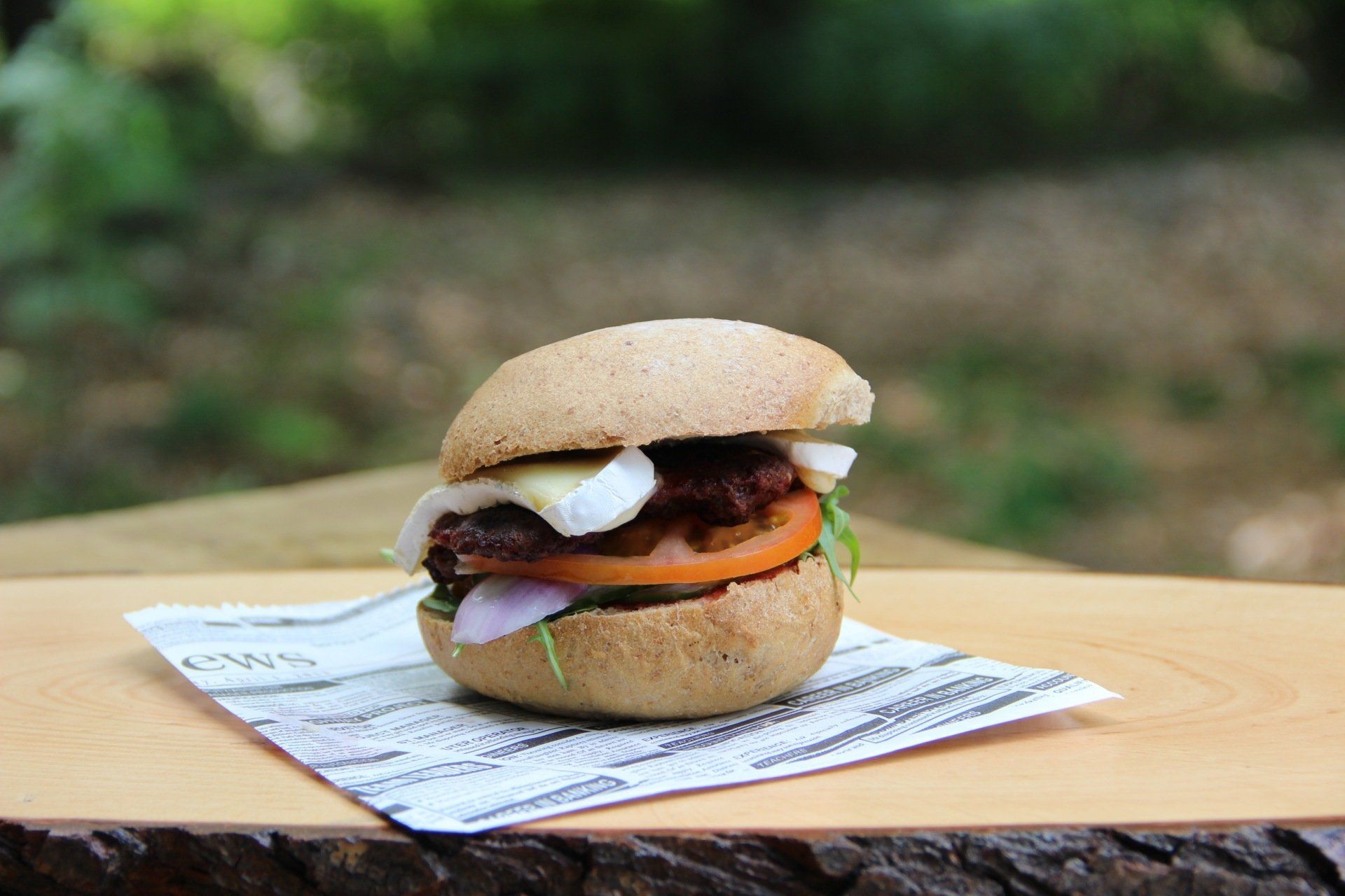 Wildburger mit Käse