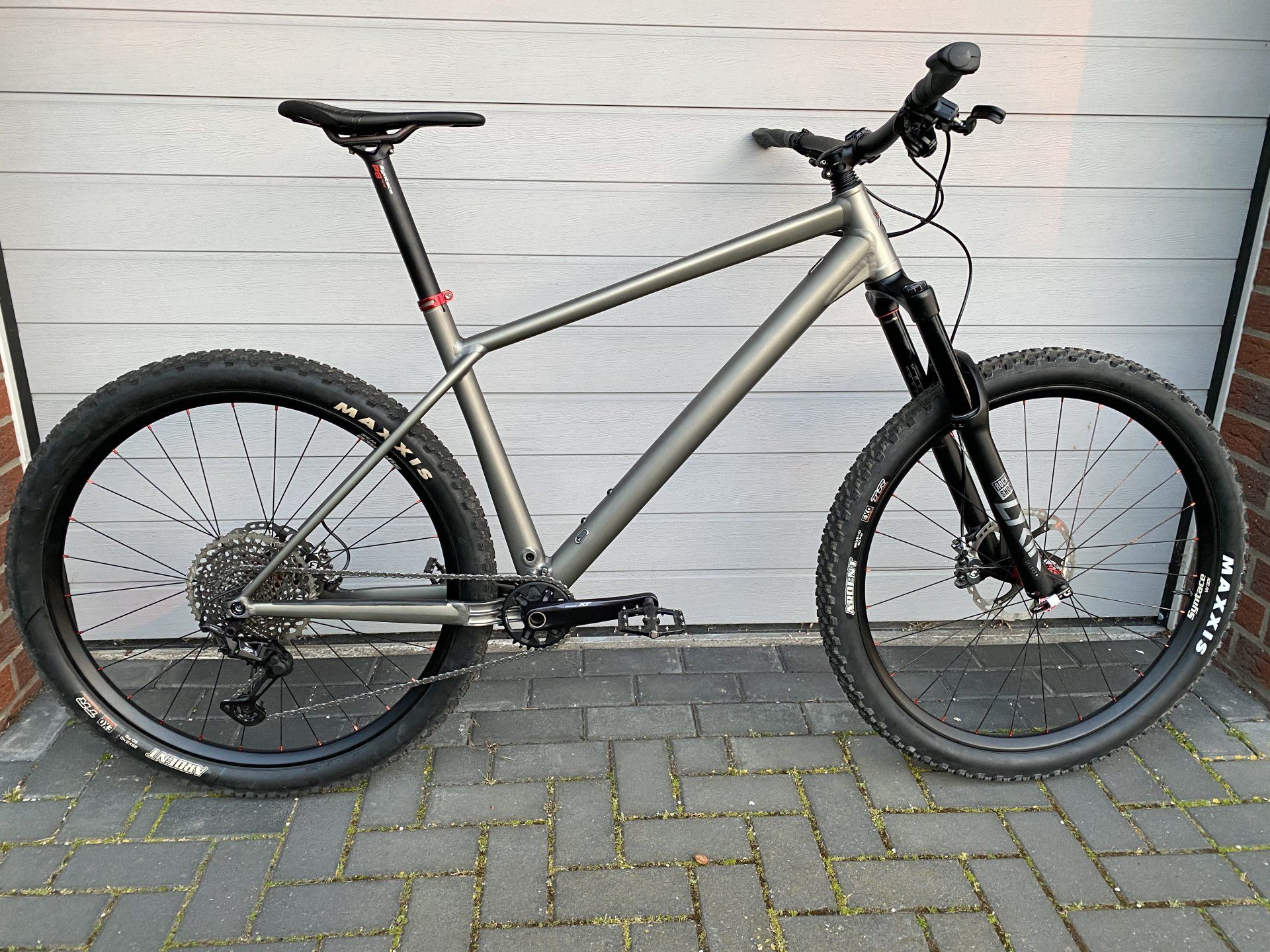 Liteville H-3 Werksmaschine custom eloxiert