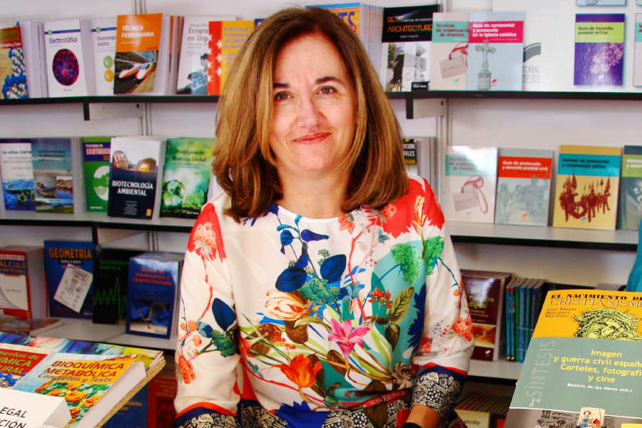 MARÍA GGÓMEZ