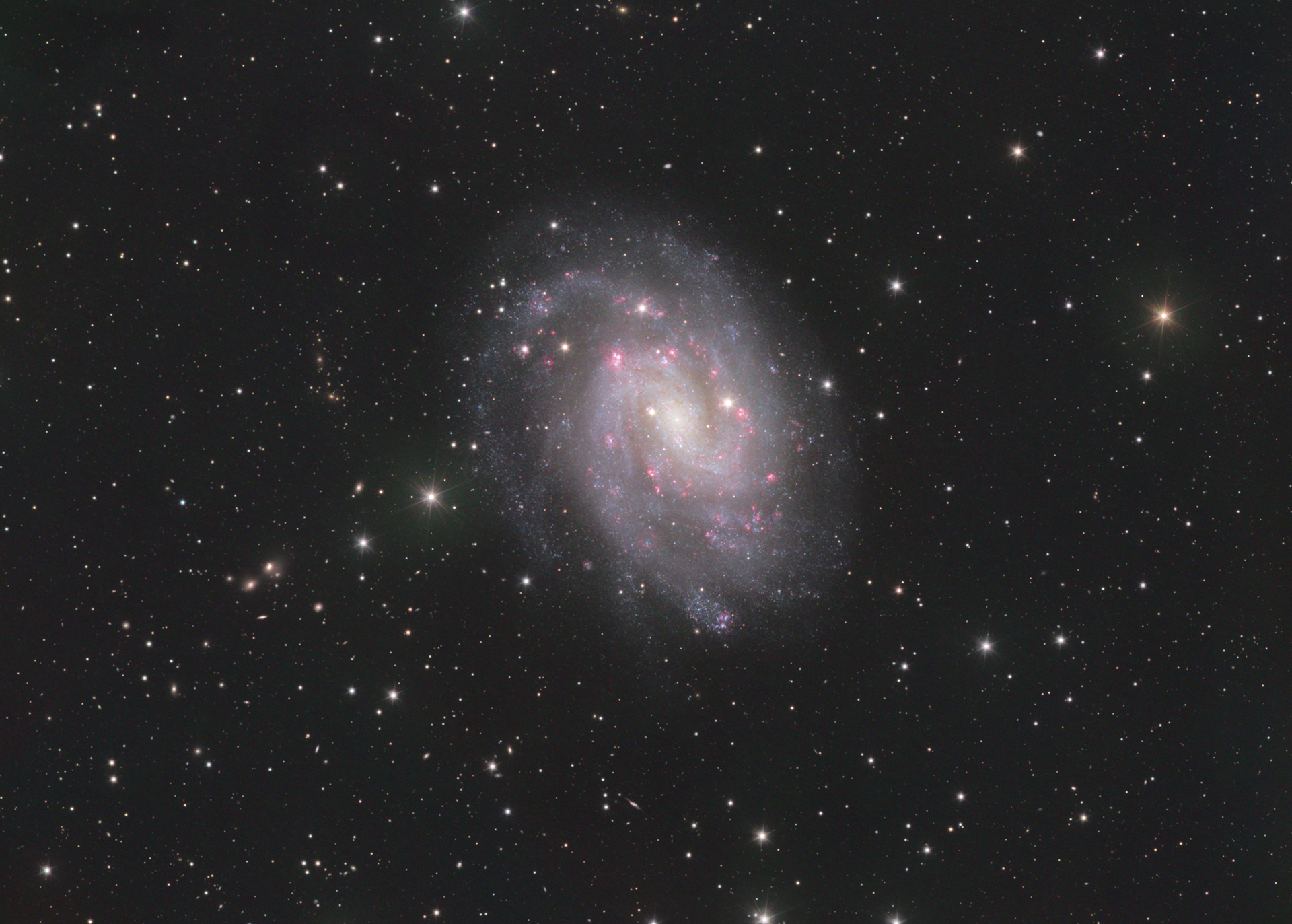 Astronomie, Gasnebel, Astrofotografie, Sterne, Sternenhimmel, Galaxien, Sternsysteme, Sonne, Mond, Planeten, plan. Nebel, Farbige Sterne, Milchstrasse, Protuberanzen, Astroreisen, Naturfotografie