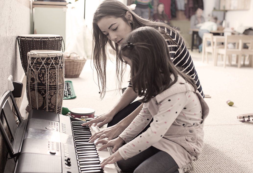 Tausche Klavierunterricht gegen Fliesenleger-Arbeiten