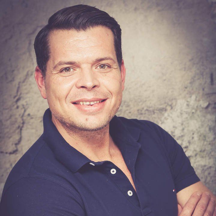 Christian Schulz ist Immobilienmakler, Bausachverständiger, Energiebrater und hat Erfahrungen als Bauleiter.