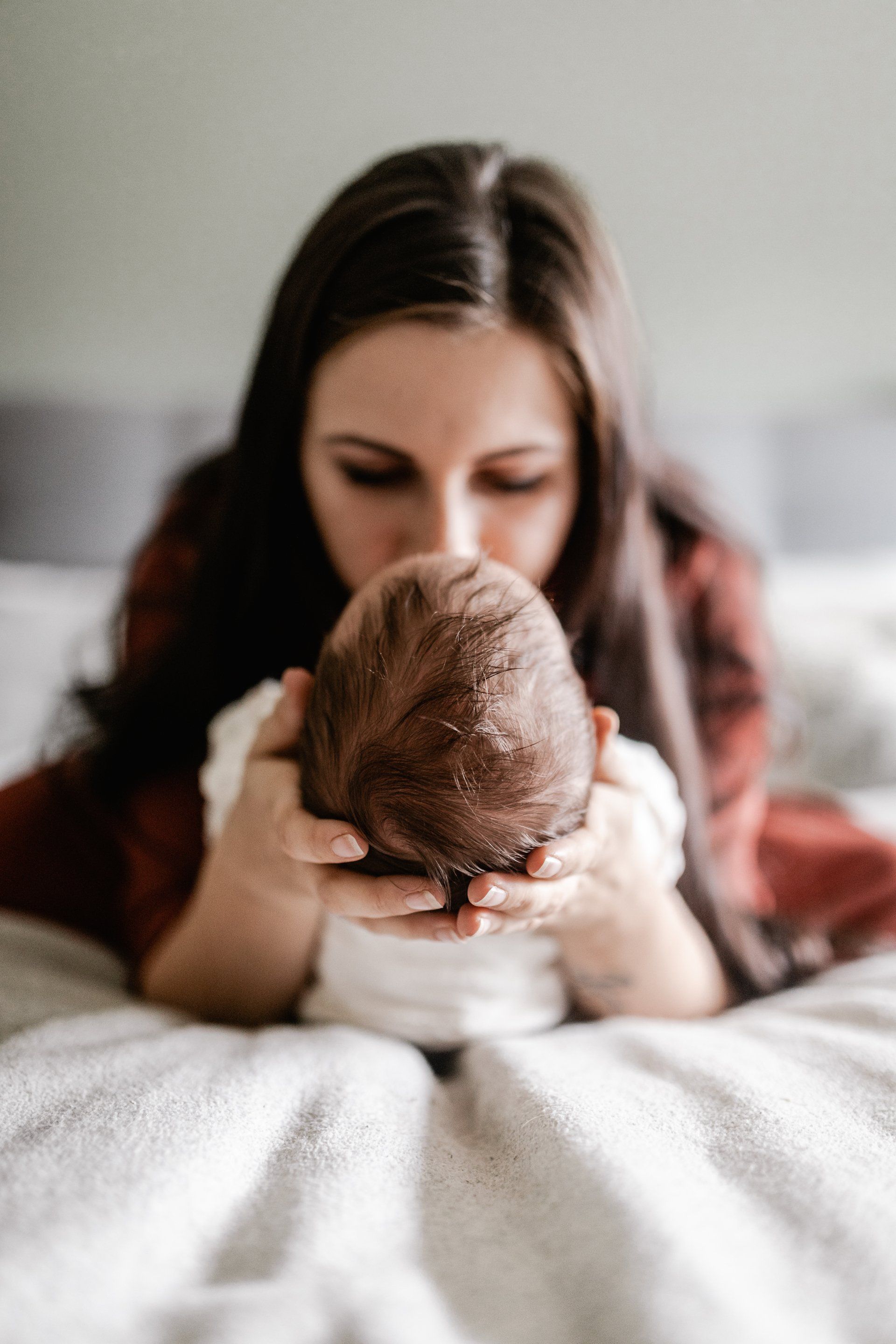 Newborn Homestory Rastatt – Neugeborenes im vertrauten Zuhause