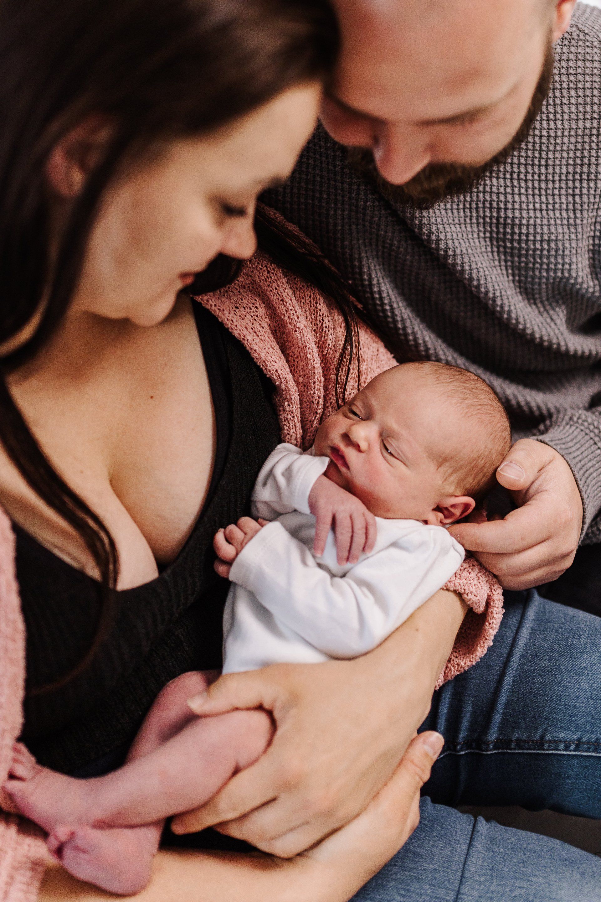 Newborn Homestory Rastatt – Neugeborenes im vertrauten Zuhause