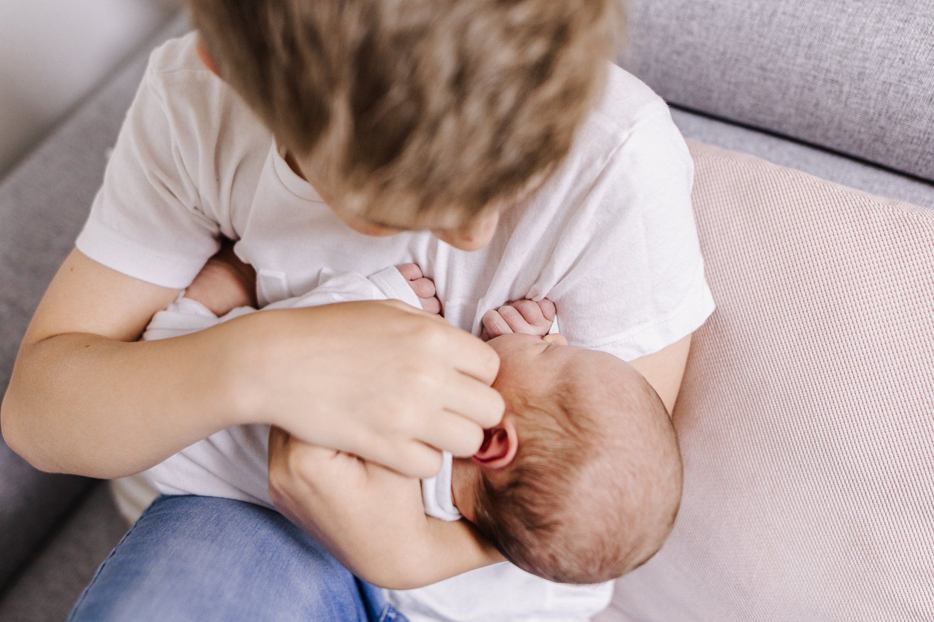 Newborn Homestory Rastatt – Neugeborenes im vertrauten Zuhause