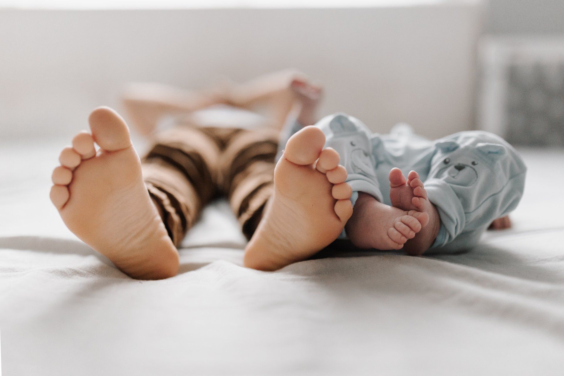 Newborn Homestory Rastatt – Neugeborenes im vertrauten Zuhause