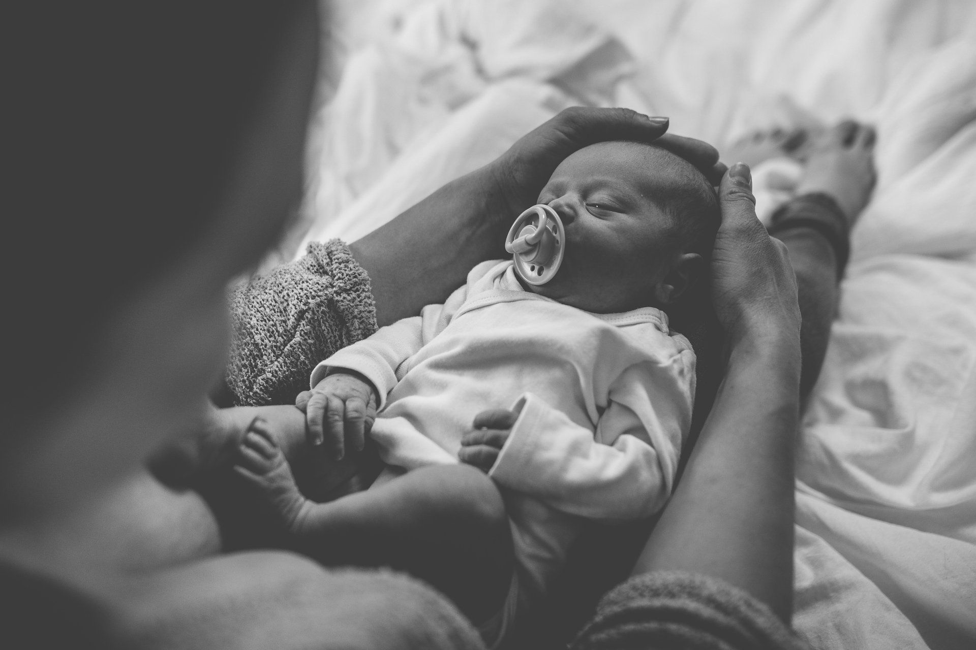 Newborn Homestory Rastatt – Neugeborenes im vertrauten Zuhause