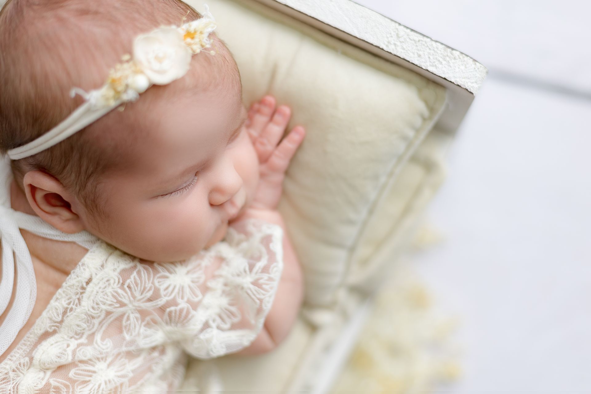 Newborn Shooting Rastatt – natürliche Babyfotografie im Studio