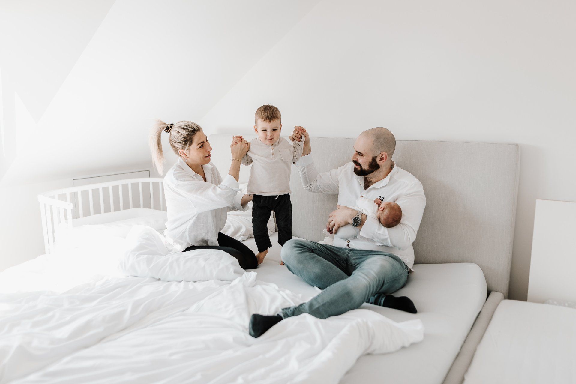 Homestory Familienfotografie Rastatt – natürliche Momente zuhause