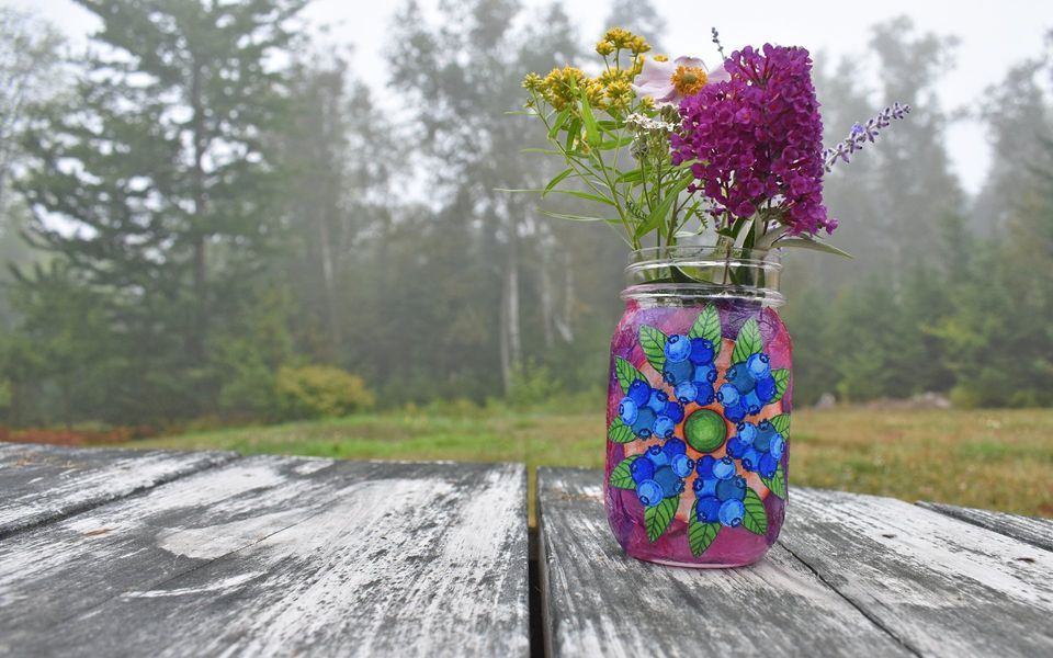 Mason jar decorated with coloring page