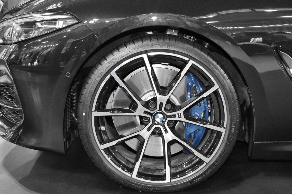 Felgen, Kratzer entfernen, Felgenveredelung, Felgenreparatur, Hochglanz, Norderstedt, Hamburg, Fahrzeugpflege, Politurarbeiten, Fahrzeugveredelung, Nanoversiegelung, Smartrepair, Spotrepair, Small Middle Area Repair Technologies, Smart Spotrepair, IDEAL Service GmbH