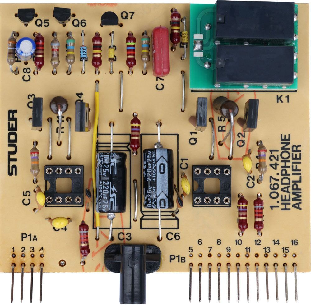 Original Revox A700 headphone amplifier with Premium-Hifi Relay replacement for the built-in switch-on delay Original Revox A700 headphone amplifier with Premium-Hifi Relay replacement for the built-in switch-on delay
