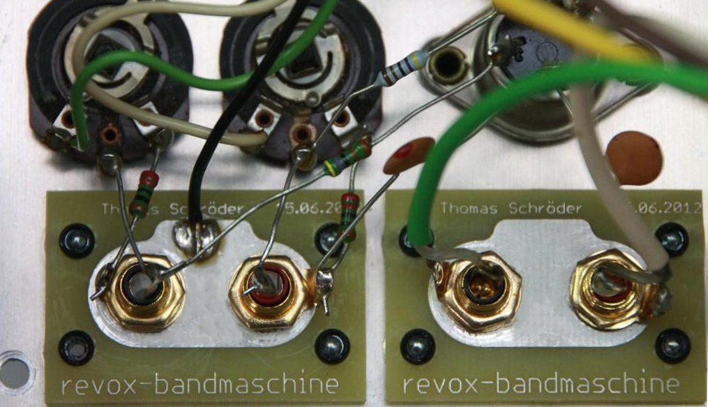 Abstandserweiterung der Cinchbuchsen für Revox-Geräte von 2012, Premium-Hifi Abstandserweiterung der Cinchbuchsen für Revox-Geräte von 2012, Premium-Hifi
