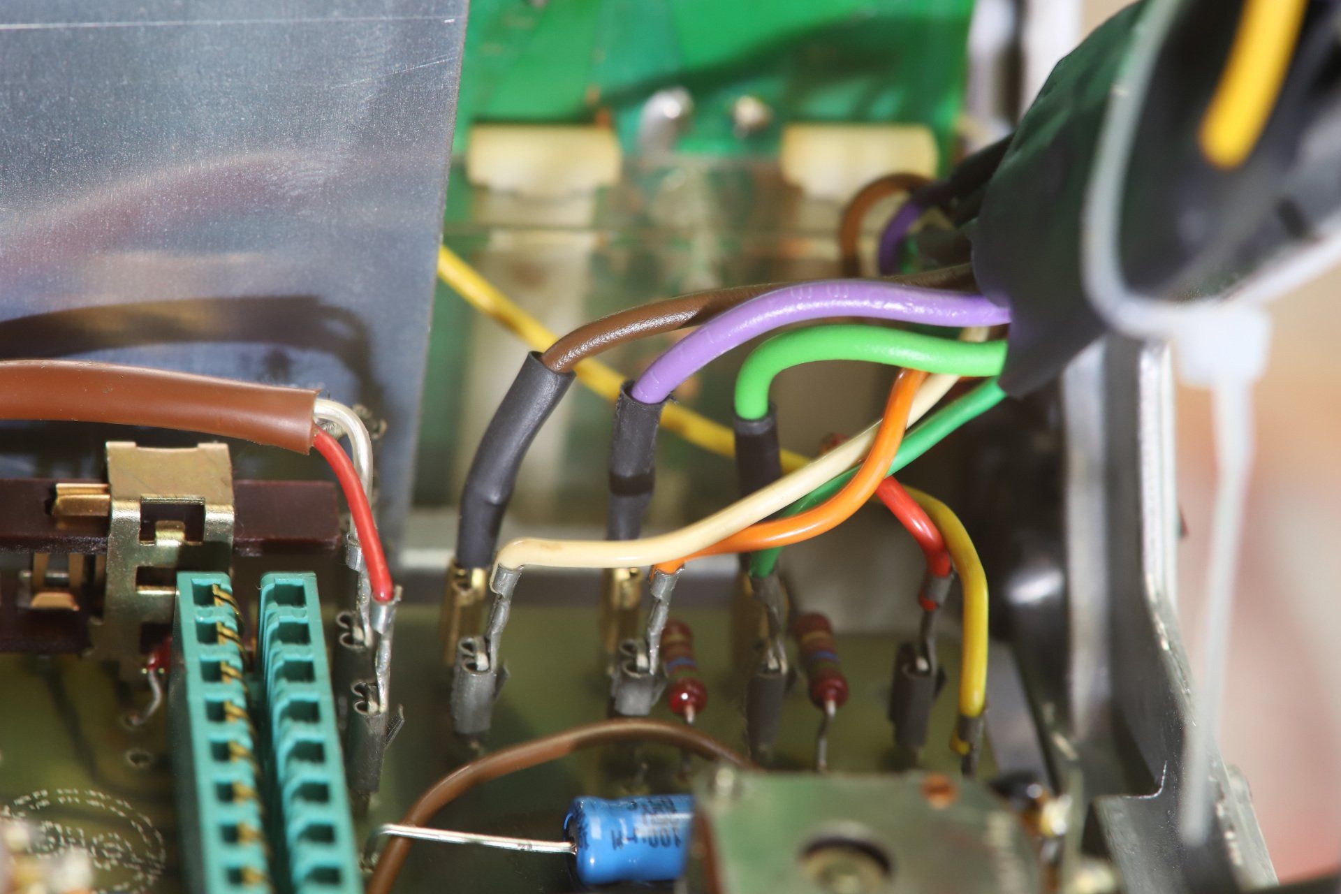 The connections of the Premium-Hifi to Revox A77 The connections of the Premium-Hifi to Revox A77