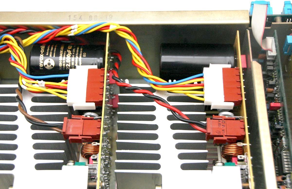 Revox B250 power amplifiers with Premium-Hifi cabling Revox B250 power amplifiers with Premium-Hifi cabling