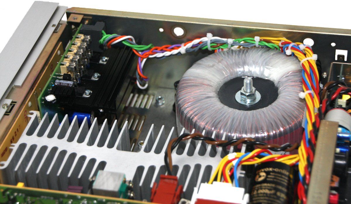 RKT in Revox B250 mit neuer Netzteilplatine von revox-online RKT in Revox B250 mit neuer Netzteilplatine von revox-online