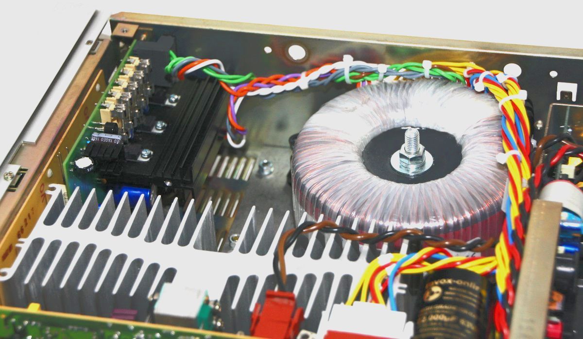 new transformer and new power supply board from Premium-Hifi installed in Studer Revox B250 new transformer and new power supply board from Premium-Hifi installed in Studer Revox B250