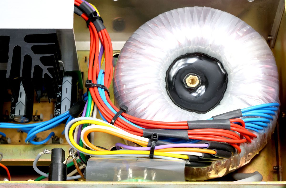 Studer Revox B750 mit neuem Trafo von Premium-Hifi Studer Revox B750 mit neuem Trafo von Premium-Hifi