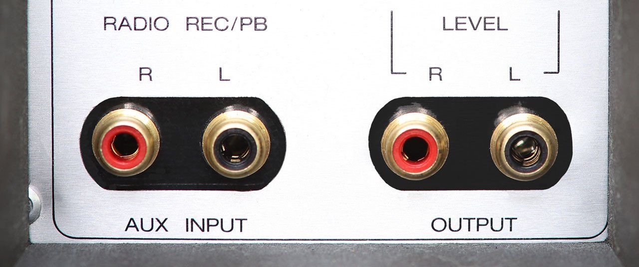 Revox B77 connection panel with Premium-Hifi quality spacer extension Revox B77 connection panel with Premium-Hifi quality spacer extension