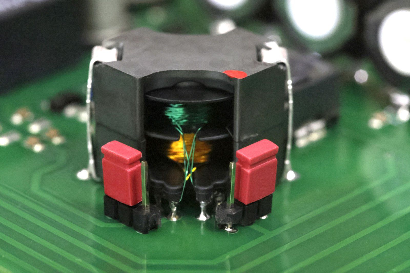 Oscillator coil made by hand for Revox B77 from Premium-Hifi. Oscillator coil made by hand for Revox B77 from Premium-Hifi.