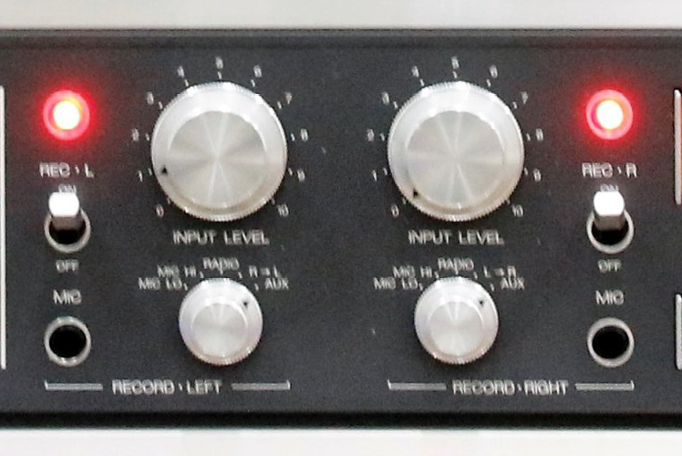 Revox B77 control panel indicates recording readiness, Premium-Hifi Revox B77 control panel indicates recording readiness, Premium-Hifi