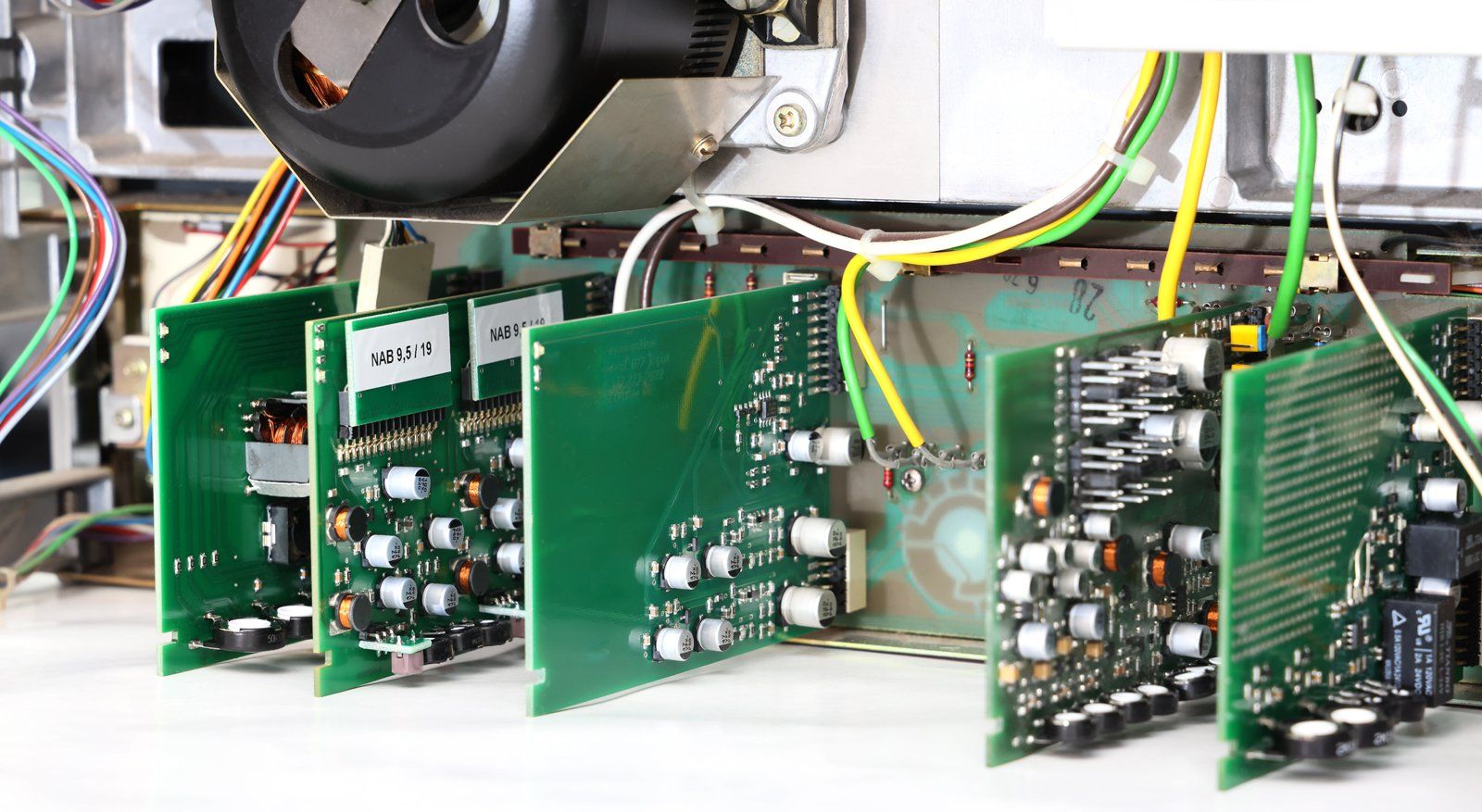 Remove 5 audio plug-in cards from the Studer Revox B77 von Premium-Hifi Remove 5 audio plug-in cards from the Studer Revox B77 von Premium-Hifi