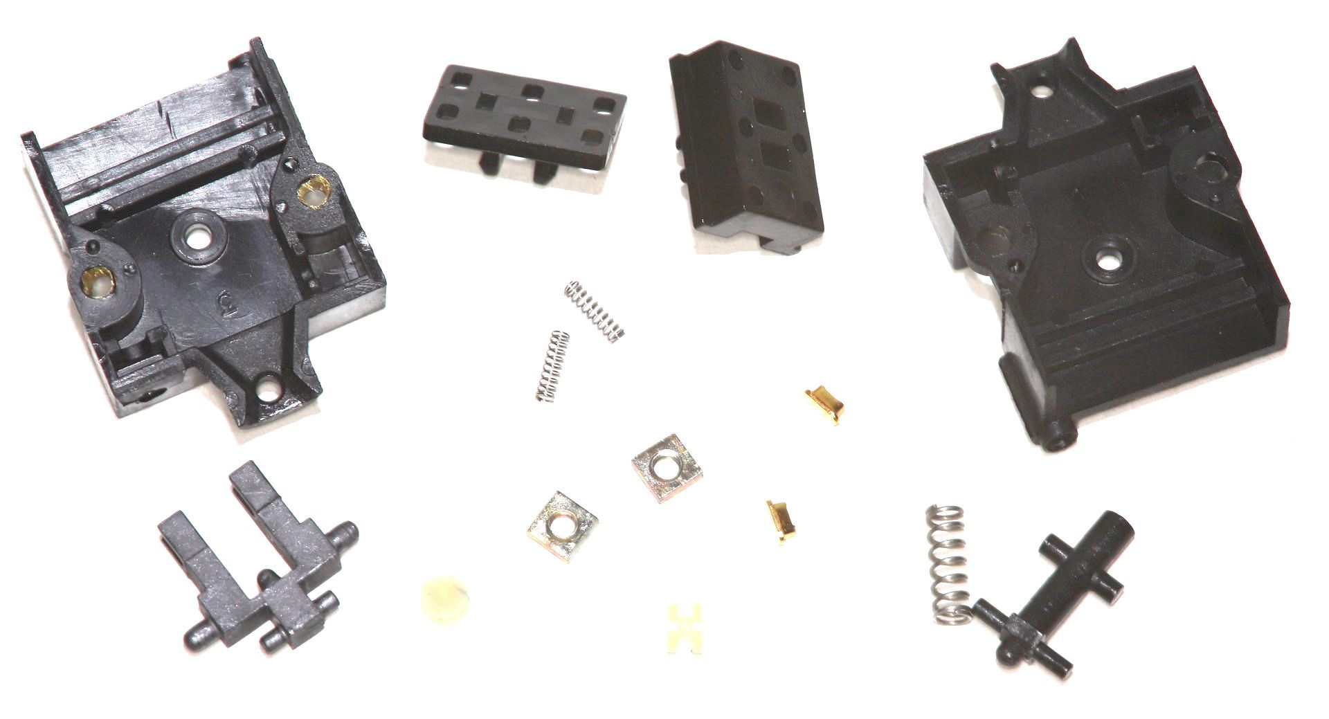Alle Einzelteile des Revox Kippschalters nach dem Öffnen, Premium-Hifi Alle Einzelteile des Revox Kippschalters nach dem Öffnen, Premium-Hifi