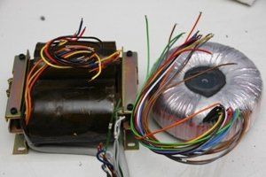 Vergleich der alten Revox-Trafo und der neue Trafo von Premium-Hifi Vergleich der alten Revox-Trafo und der neue Trafo von Premium-Hifi