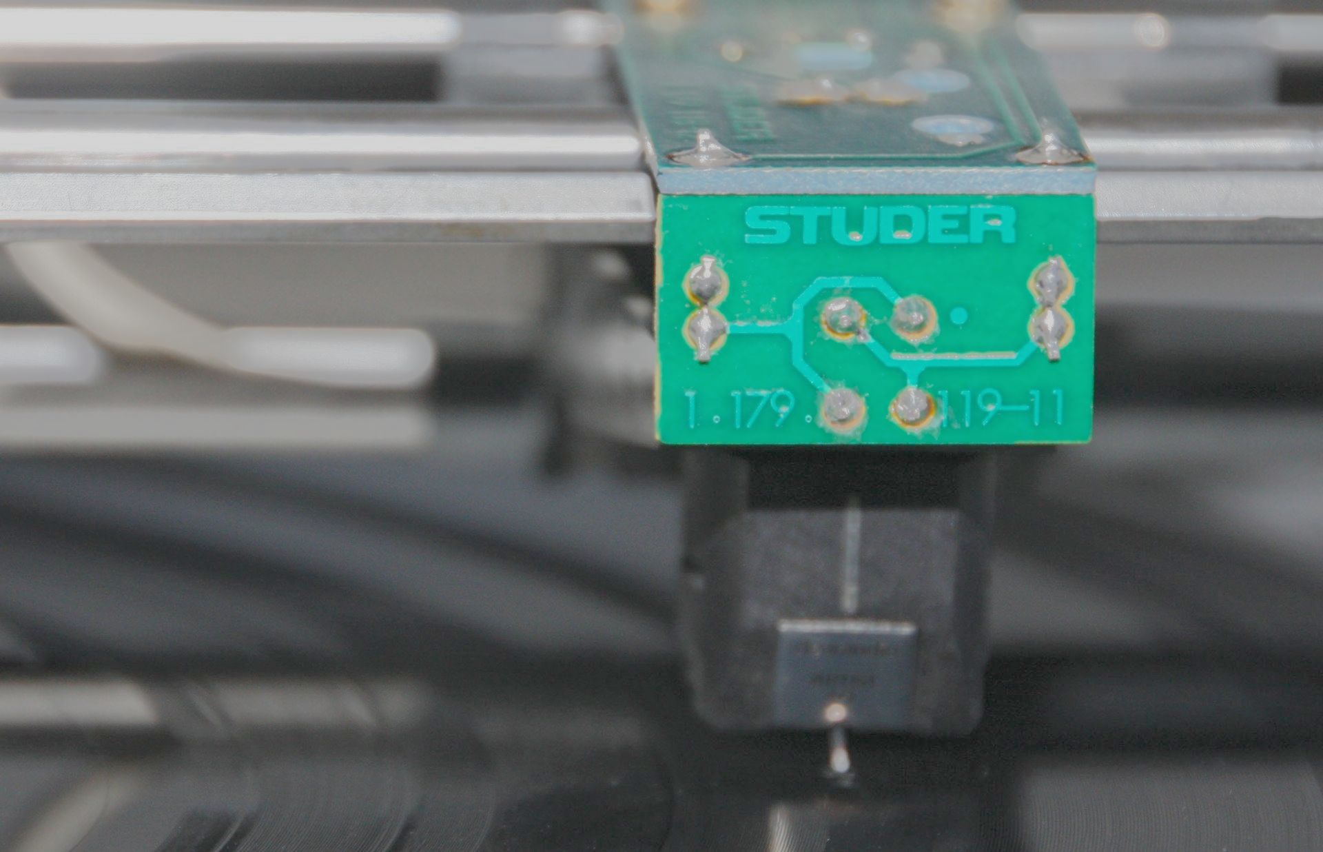 Revox turntable with Clearaudio system, an excellent combination of Premium-Hifi Revox turntable with Clearaudio system, an excellent combination of Premium-Hifi