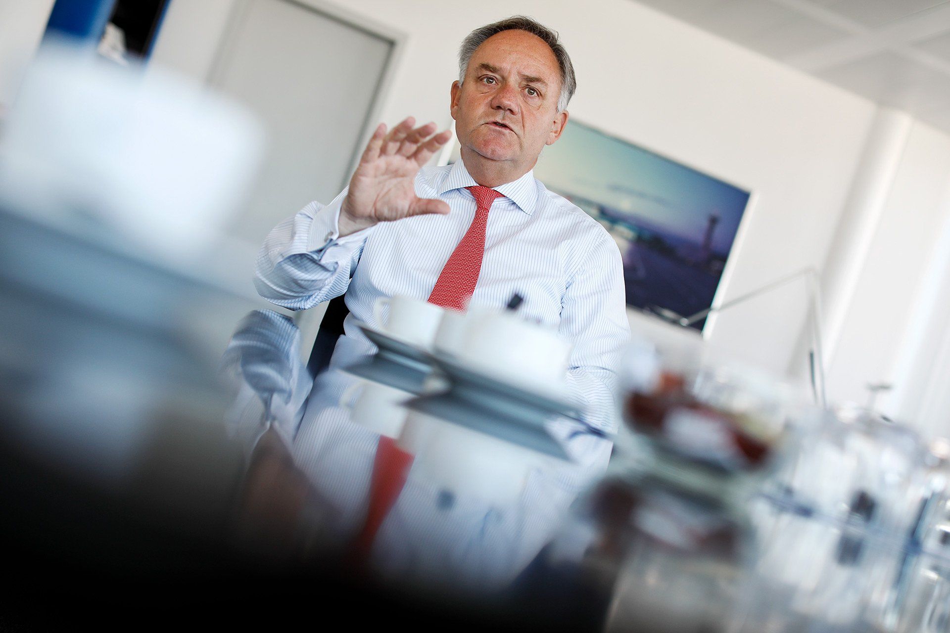 FMO-Geschäftsführer Prof. Dr. Rainer Schwarz, aufgenommen am 14.06.2018 im Gespräch mit der Neuen Osnabrücker Zeitung (NOZ) im Flughafen Münster Osnabrück (FMO) in Greven. Foto: David Ebener ***Stichworte*** Flughafen Münster Osnabrück, Münster-Osnabrück, FMO, Airport, Geschäftsführung, CEO
