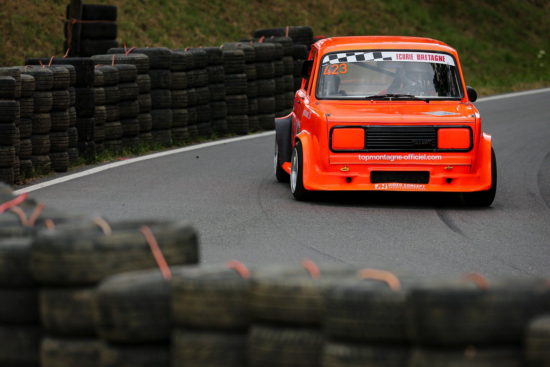 Romain Richardeau (FRA) startet mit seinem Simca Rallye 3 am 04.08.2019 beim 52. Int. Osnabrücker Bergrennen am Uphöfener Berg in Hilter-Borgloh. Foto: David Ebener ***Stichworte*** Internationales Osnabrücker ADAC Bergrennen, MSC, Motorsport, Rennen, Rennsport, Rennstrecke, Hilter am Teutoburger Wald, aTW