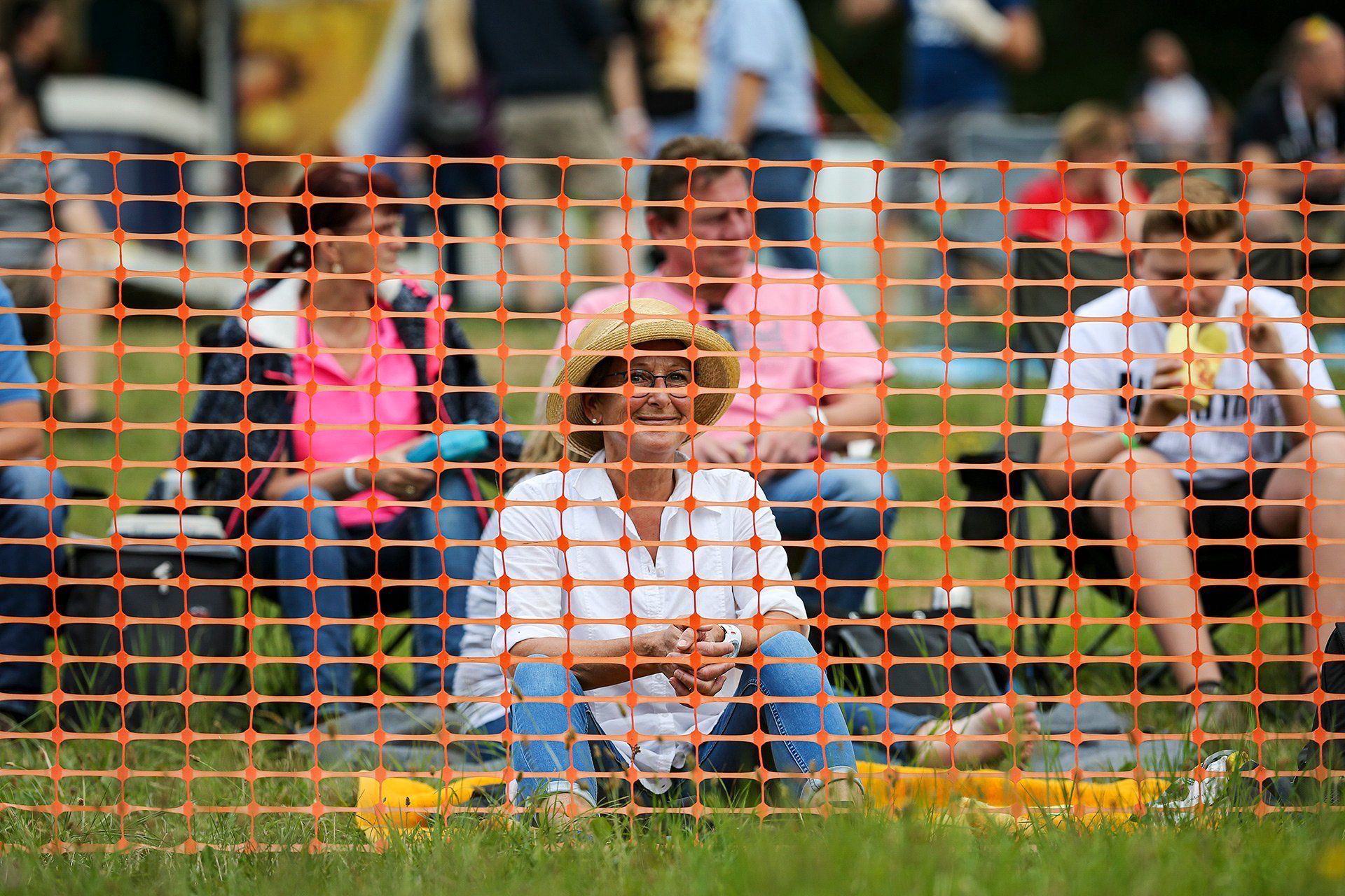 Zuschauer am 04.08.2019 beim 52. Int. Osnabrücker Bergrennen am Uphöfener Berg in Hilter-Borgloh. Foto: David Ebener ***Stichworte*** Internationales Osnabrücker ADAC Bergrennen, MSC, Motorsport, Rennen, Rennsport, Rennstrecke, Hilter am Teutoburger Wald, aTW