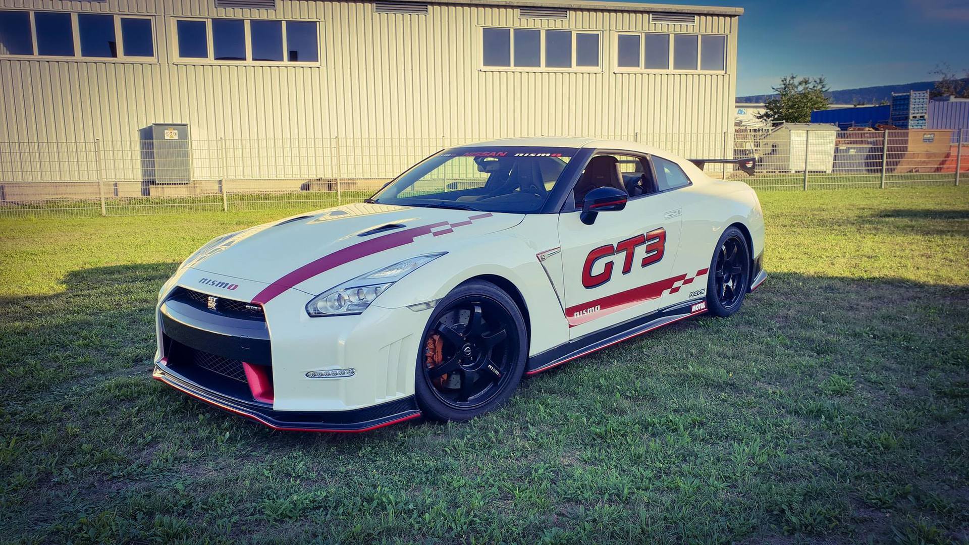 Komplettansicht der GT3 Folierung an Nissan GTR NISMO.