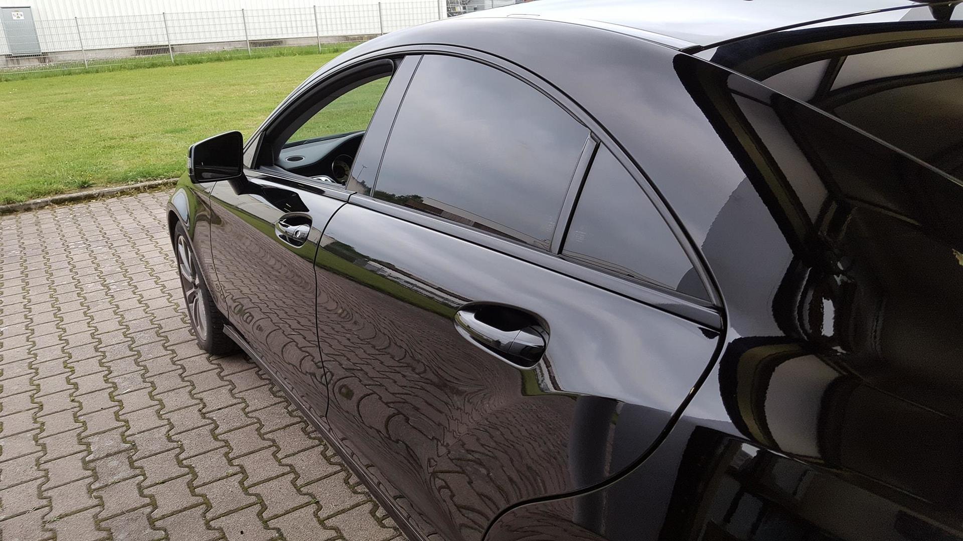 Scheibentönung an Mercedes Benz C63.