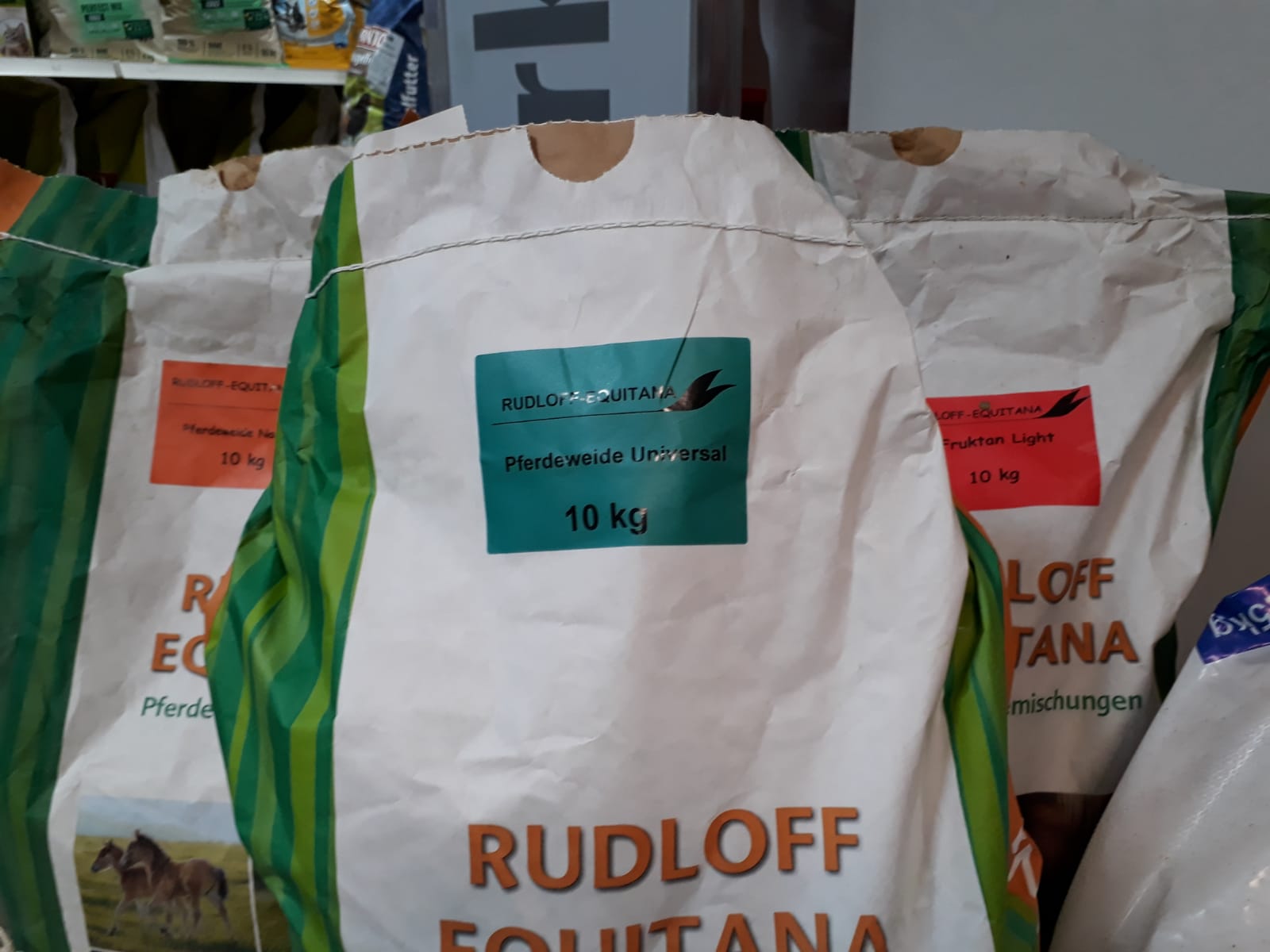 Futterkiste Saaten Weide